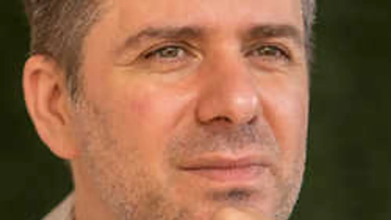 Betegsége miatt drasztikusan lefogyott a magyar énekes - fotó