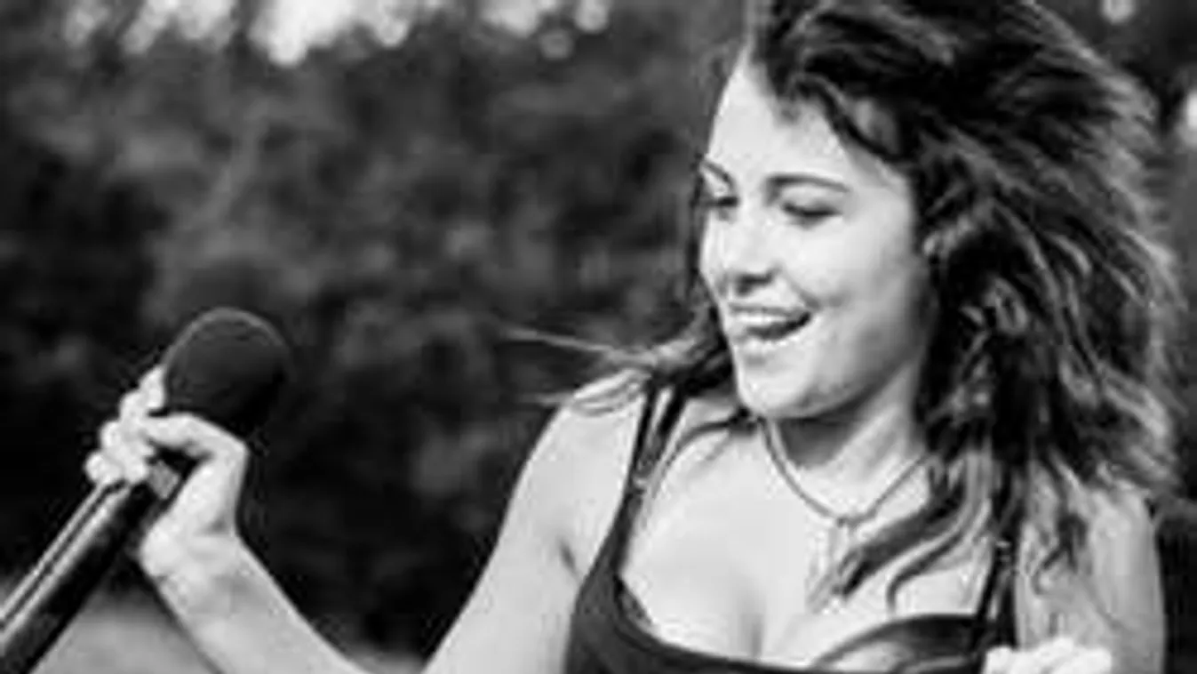 Szexi képekkel próbál túllépni a szakításon az RTL sztárja