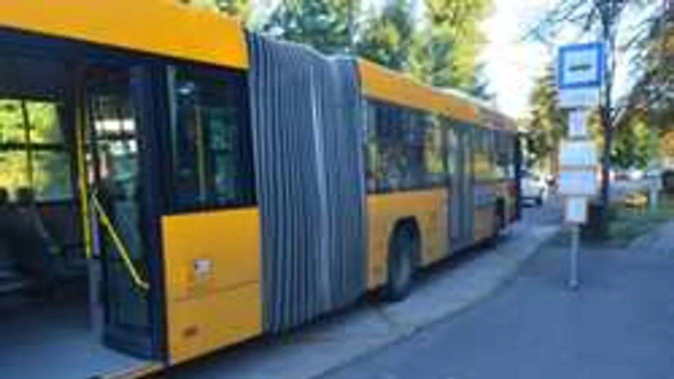 Durva baleset, autóbusz kerekei alá esett egy nő