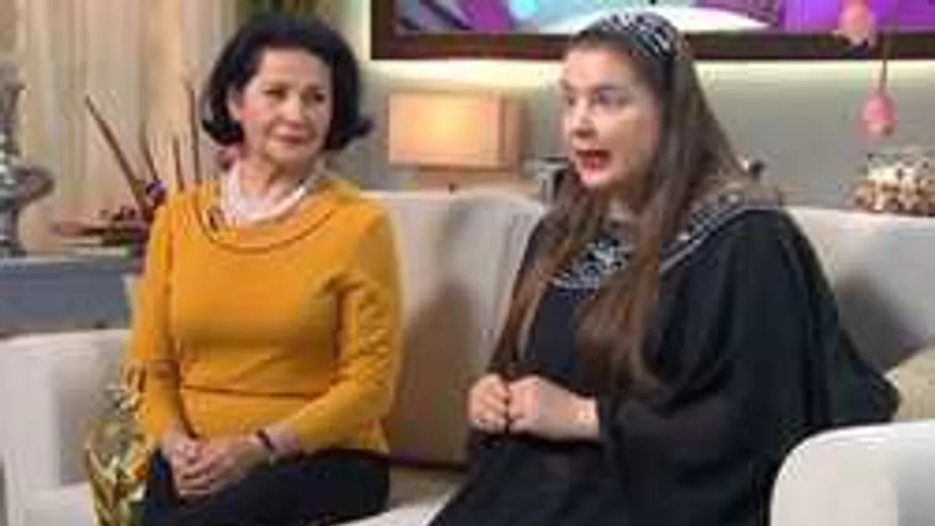 Siket tanítványát tanította meg énekelni Pitti Katalin!