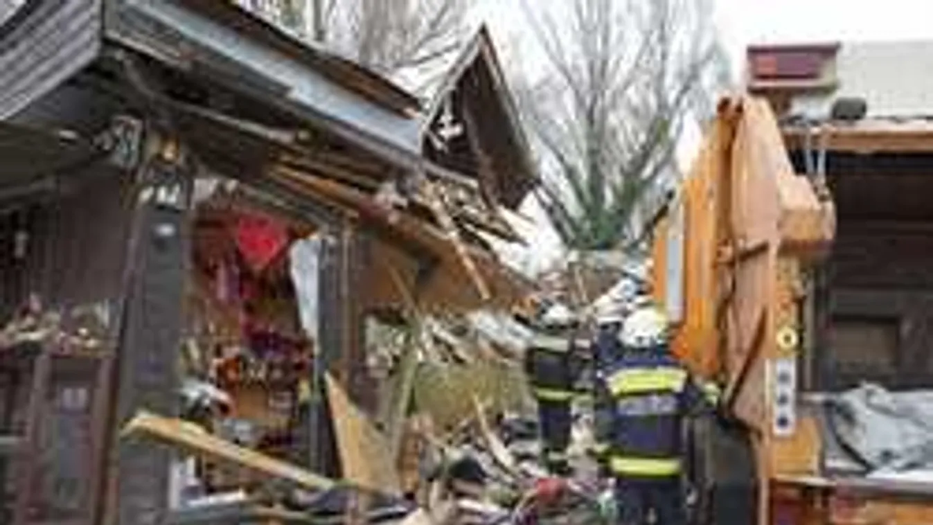 Ez durva: Így néznek ki a Budapesten letarolt virágüzletek - Fotók