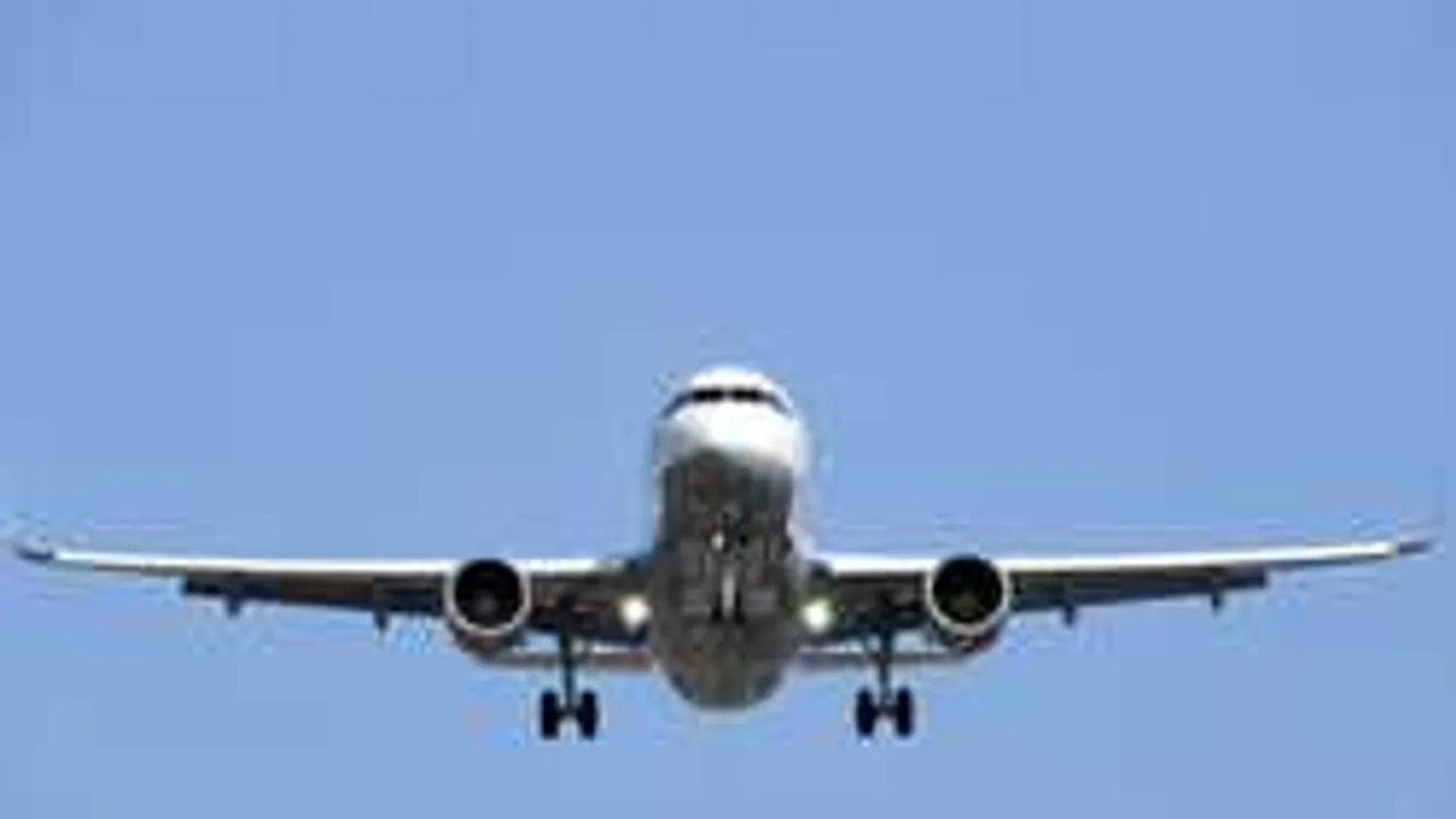 Újabb botrány: magyar utasok rekedtek a mallorcai repülőtéren