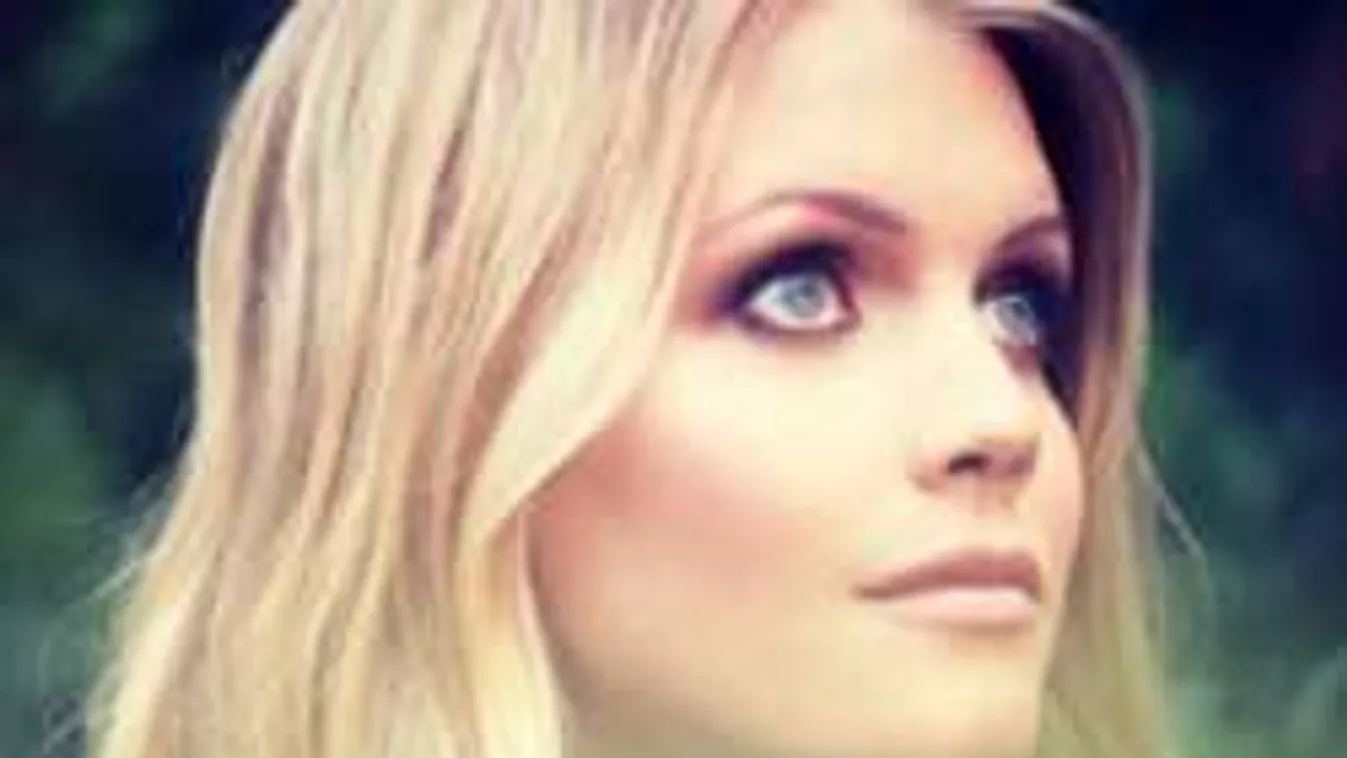 Keményen celebeskedik Diana hercegnő unokahúga - Fotó