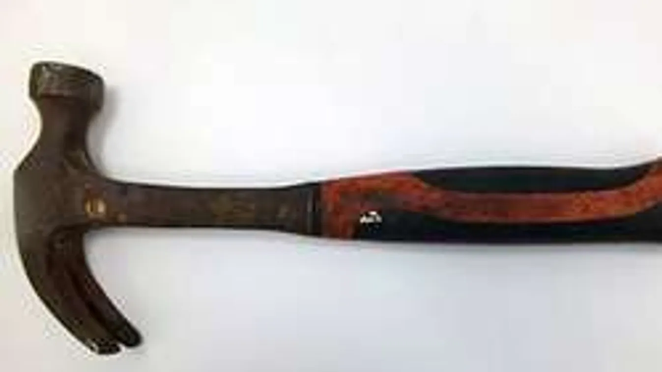 Ácskalapáccsal ejtette túszul az eladót, egy pékséget akart kifosztani