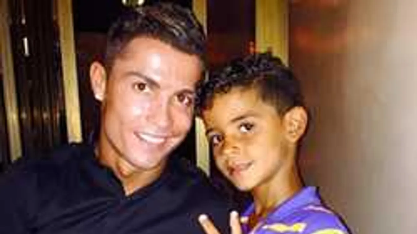 Odanézz, saját fia majmolja C. Ronaldót