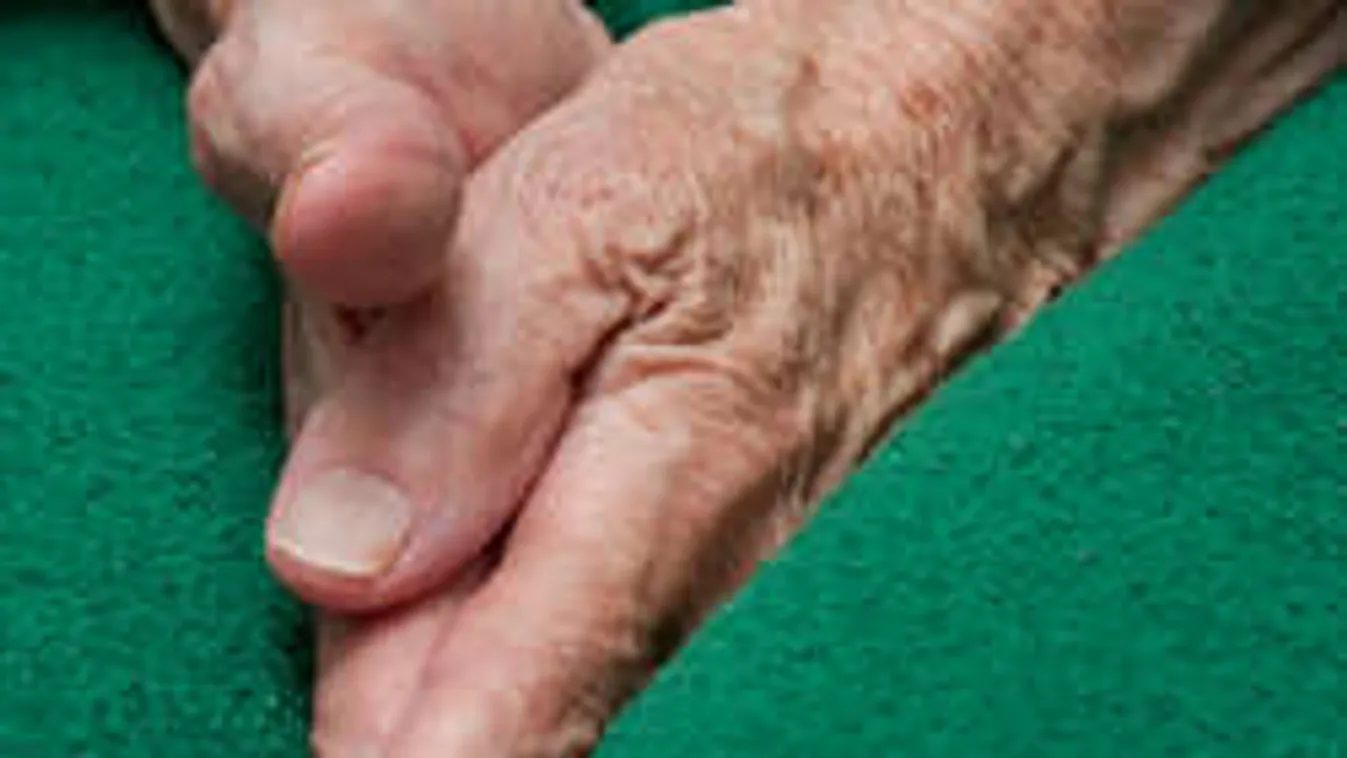 Feljelentette unokáját a megvert nagymama