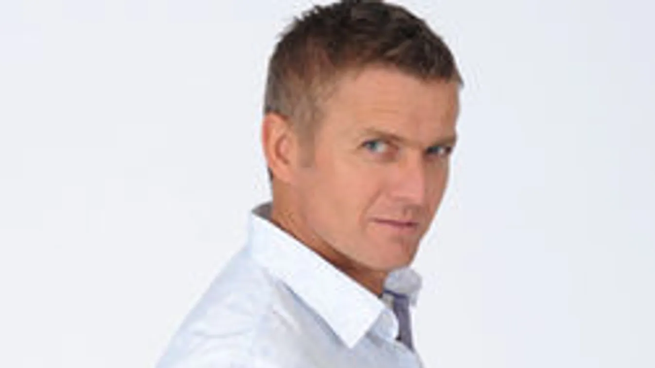 Rékasi Károlyt hölgykoszorú gyógyítja