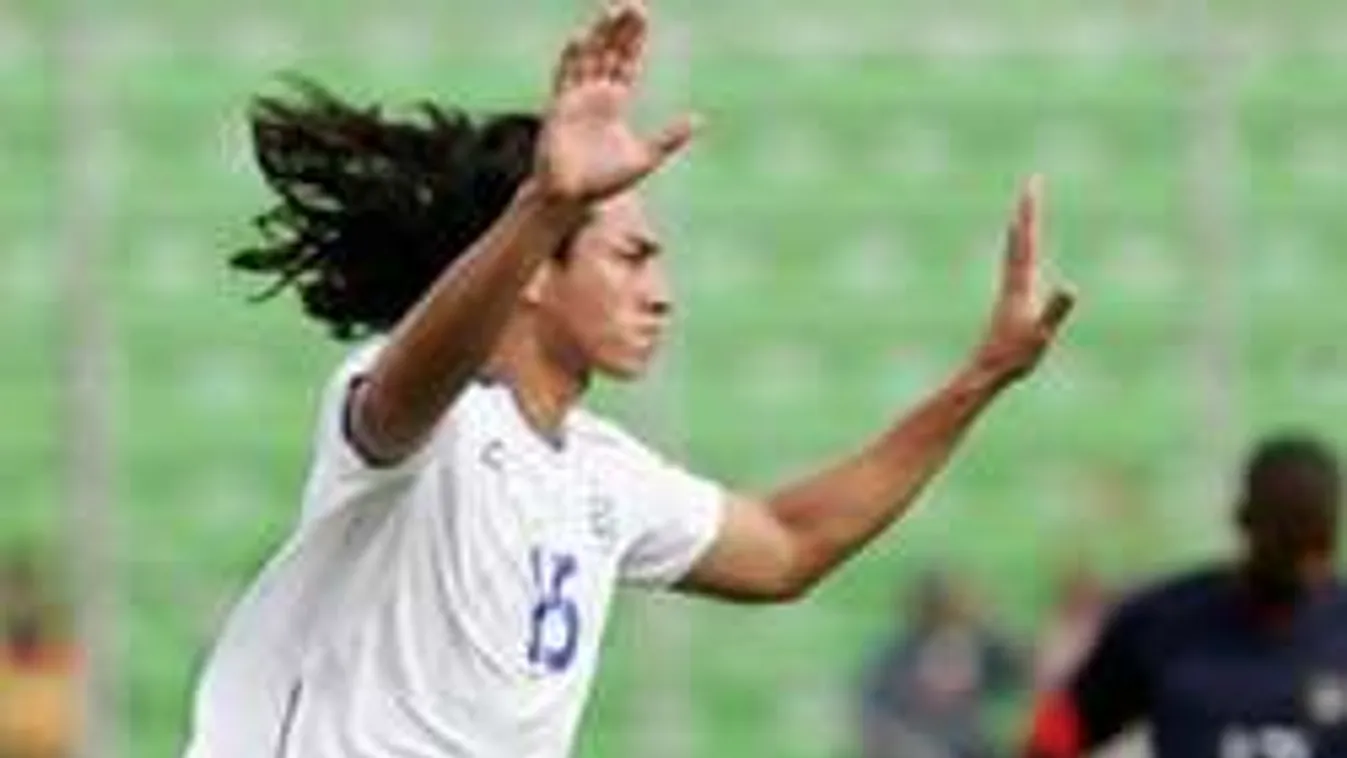 Kivégezték egy benzinkútnál a futballsztárt