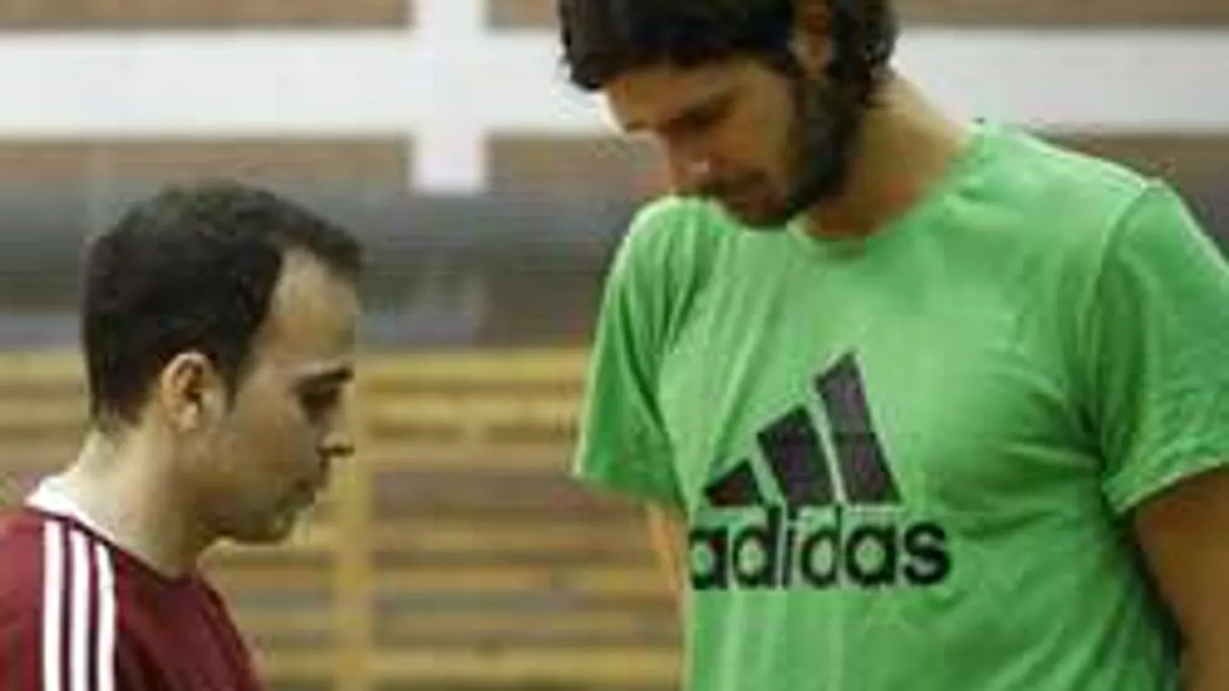 Kirúgják a magyar bajnokcsapat edzőjét?