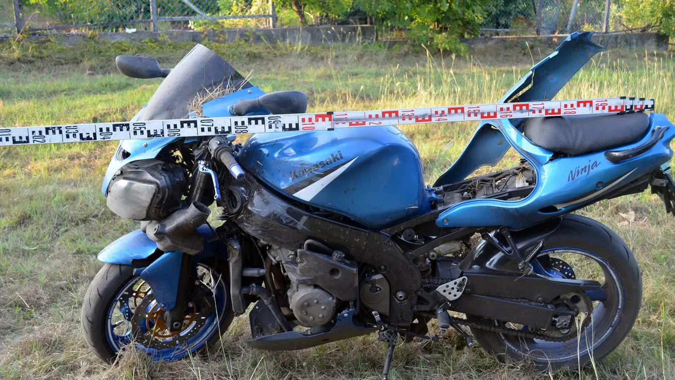 Szörnyethalt egy 25 éves férfi az úton, megrázó képeket kaptunk a tragédiáról