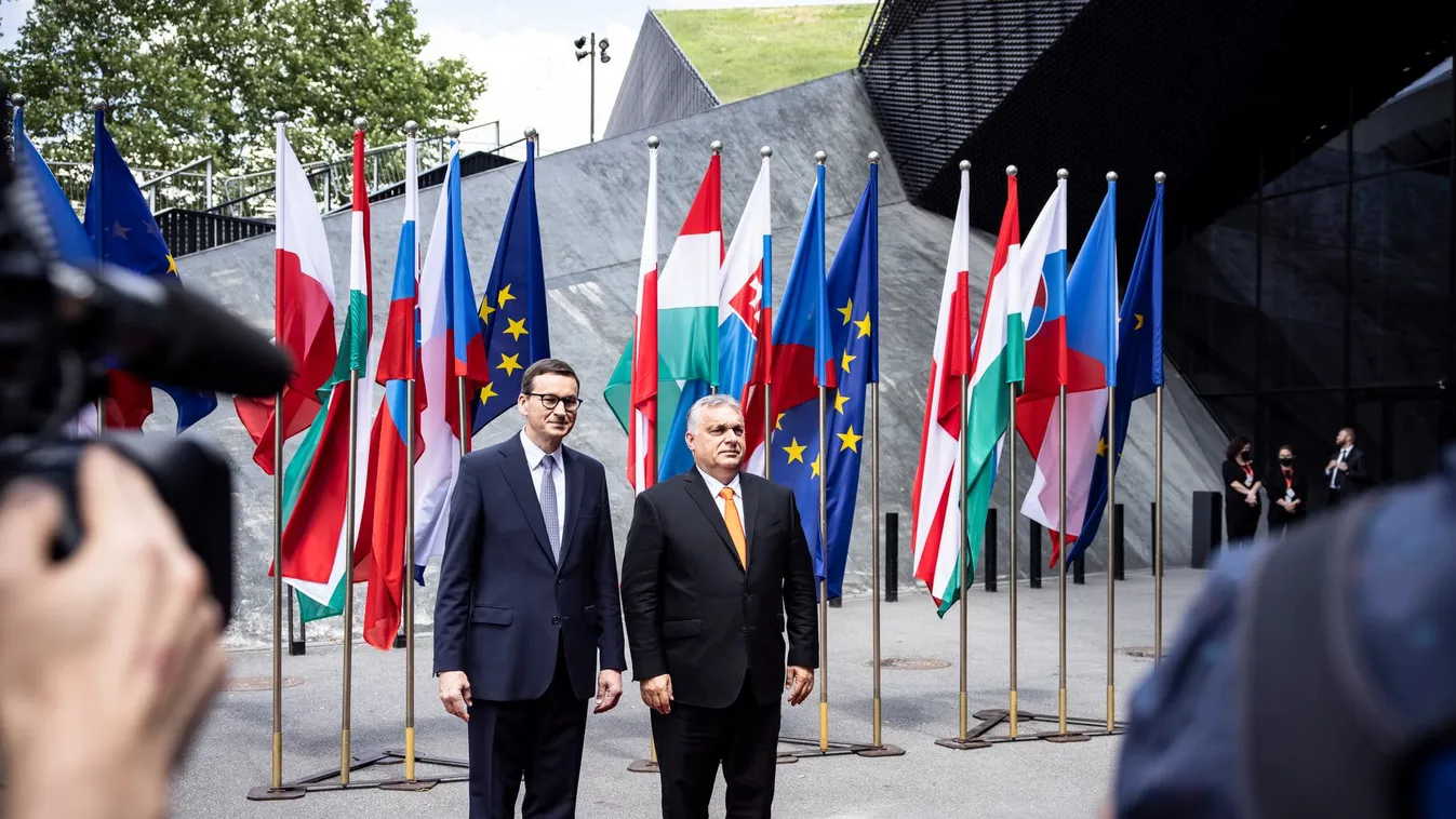 Orbán Viktor : a visegrádi országoknak a világgazdasági változások nyertesei közé kell tartozniuk! – Fotók