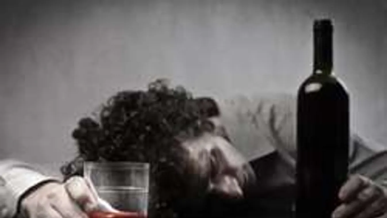 Bezárkózott a házba, hogy berúgjon az öngyilkosságra hajlamos férfi