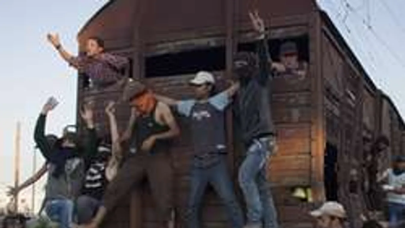 Tízezer migráns remél magyar határnyitást a népszavazástól