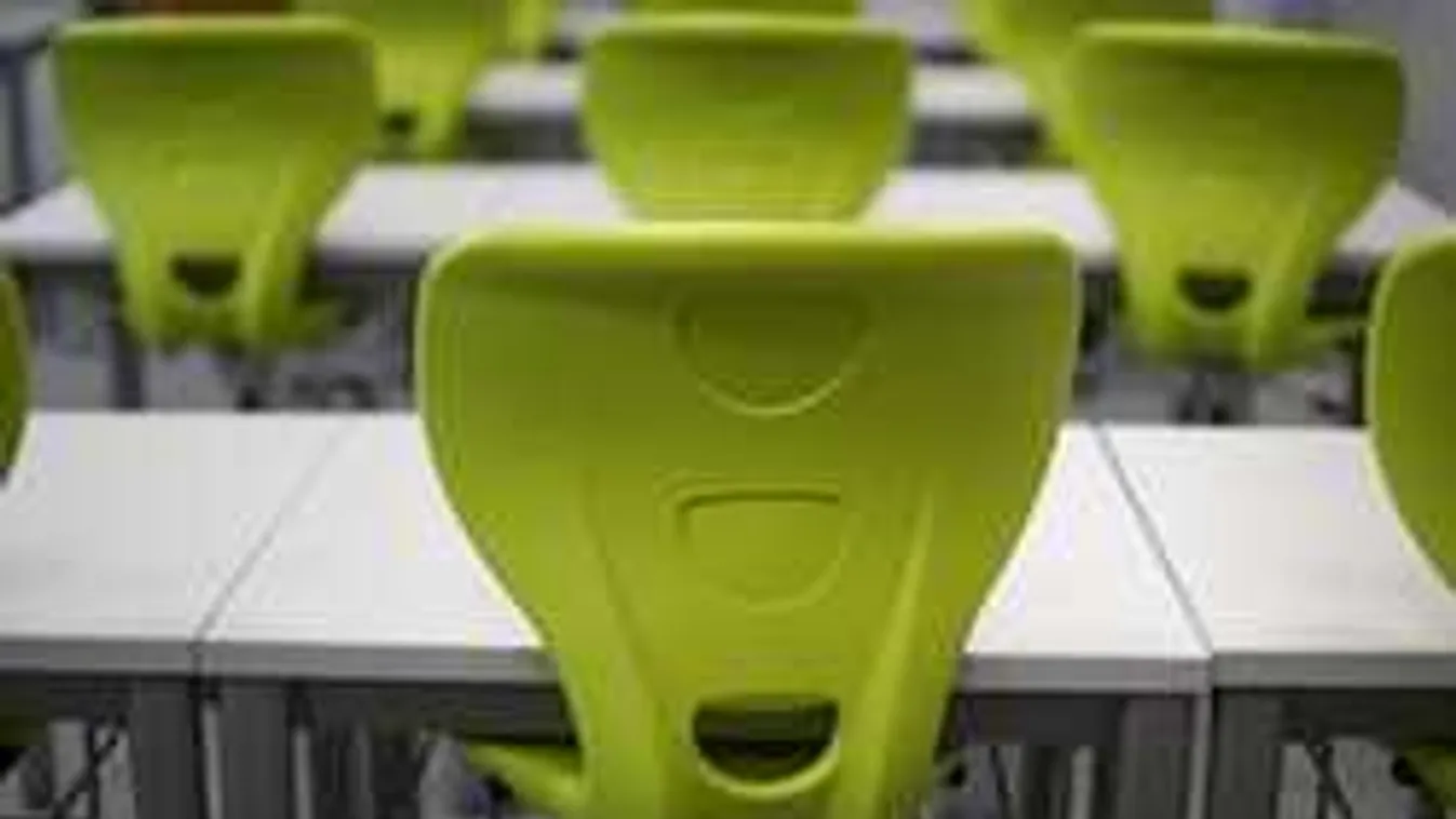 Kitört a botrány: diákjával kapták rajta a somogyi tanárnőt