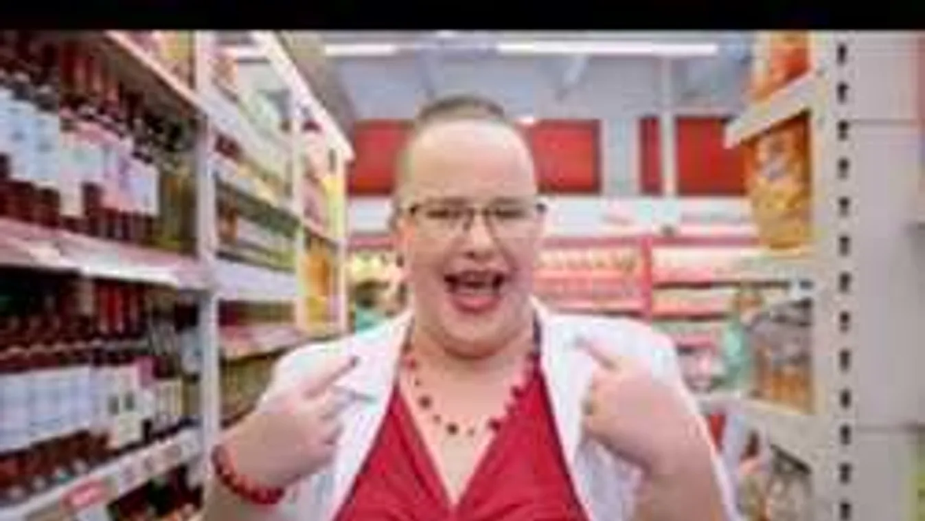 Perverz üzenetekkel bombázzák Kasszás Erzsit!