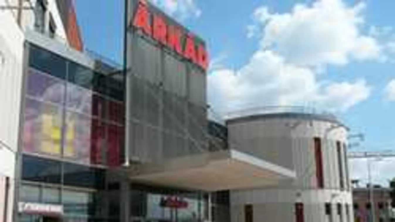 Közölte a rendőrség: súlyos okból kellett kiüríteni a budapesti plázát