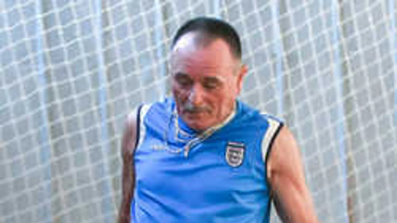 Így néz ki sportolás közben a 72 éves Nagy Feró!