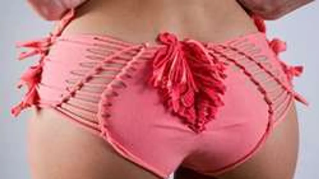 Szakadt farmer után itt az új divatőrület, a tépett bugyi