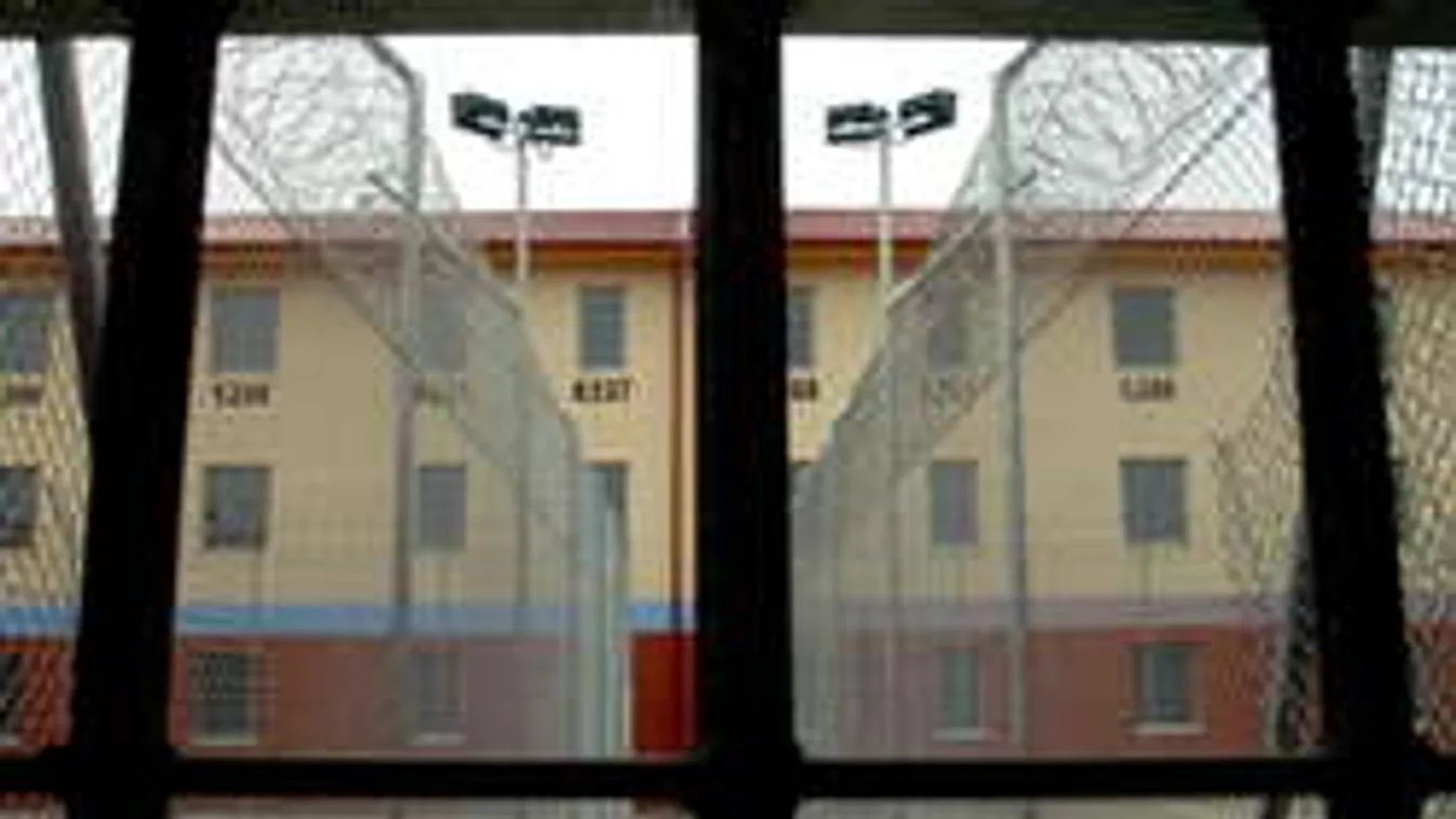 Retteghet a börtöntől a szegedi nőverő fegyőr!