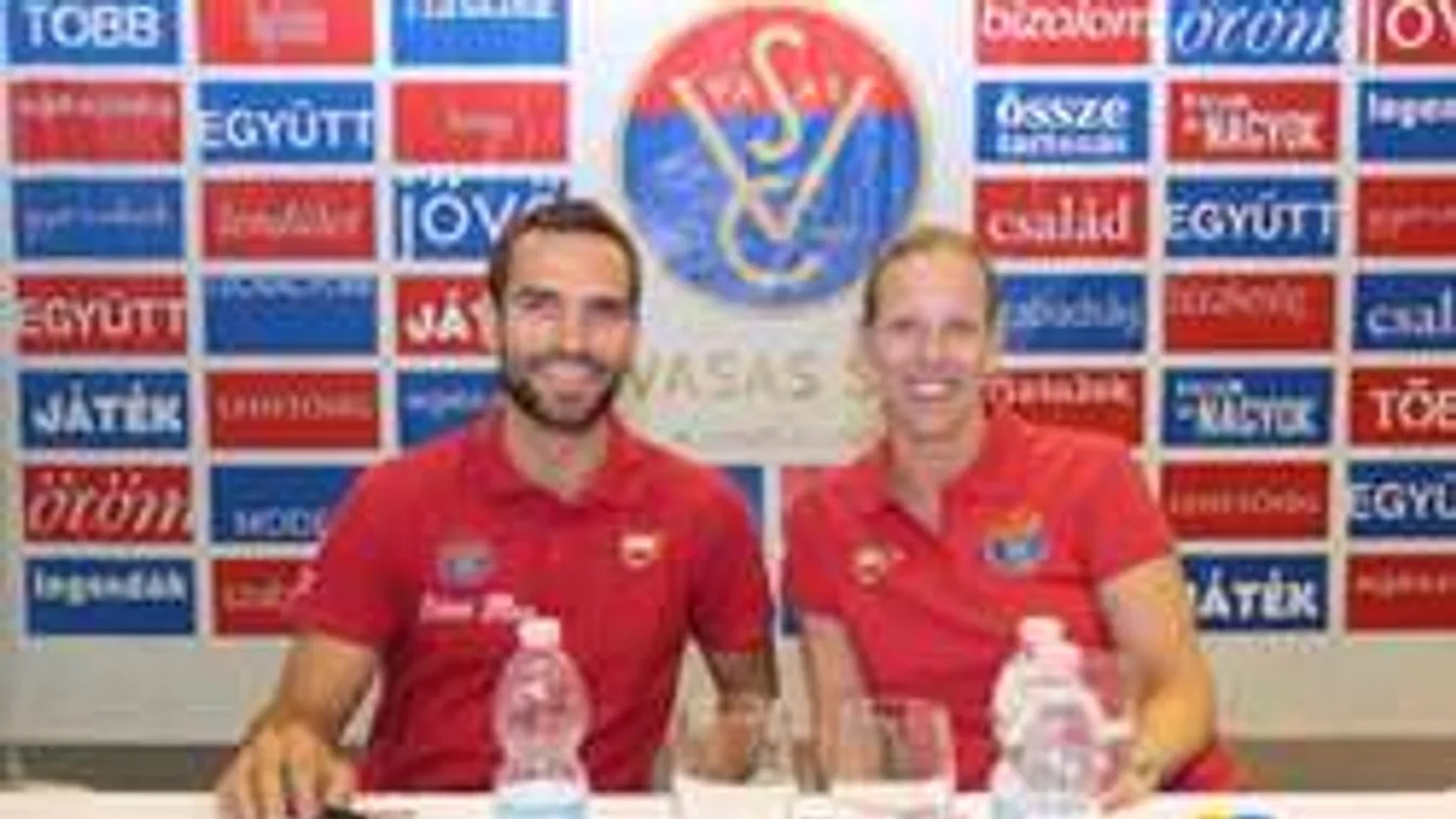 Bajnoki hazatérés, családi körben a riói hősök - Fotók