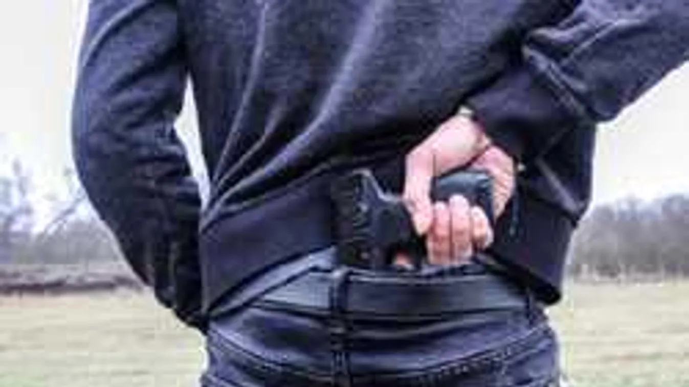 Most kaptuk: Fegyvert rántott egy sofőr Gáton, lövés is dördült