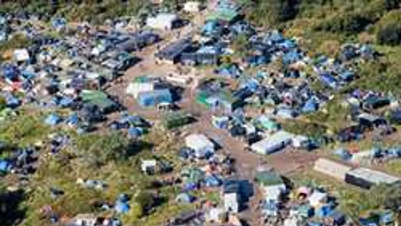 Bekeményítettek a migránsok: soha nem megyünk el innen