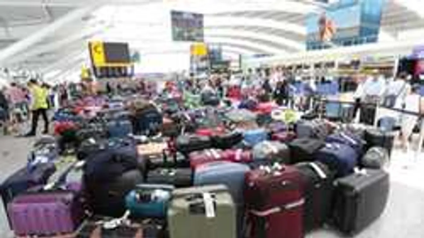 Kifosztják a magyar utasok reptéri csomagjait - ki a felelős?