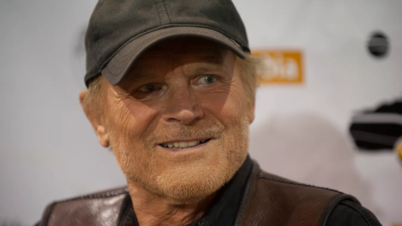 Így még nem láthattuk: megható családi fotókkal köszöntötte fiát Terence Hill
