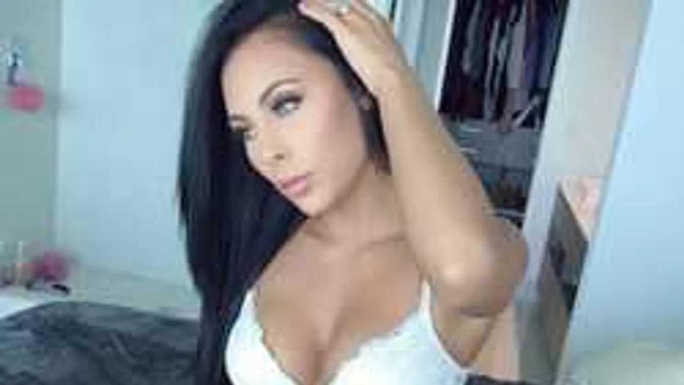 Meglesték a teraszon, meztelenül nézelődött a nagymellű dokinő