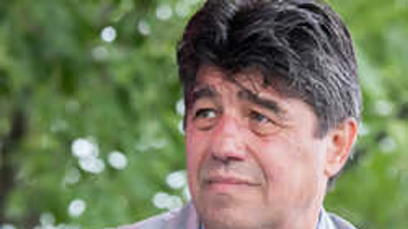 Ez bátor: Simán ellopták Nemcsák Károly arcát