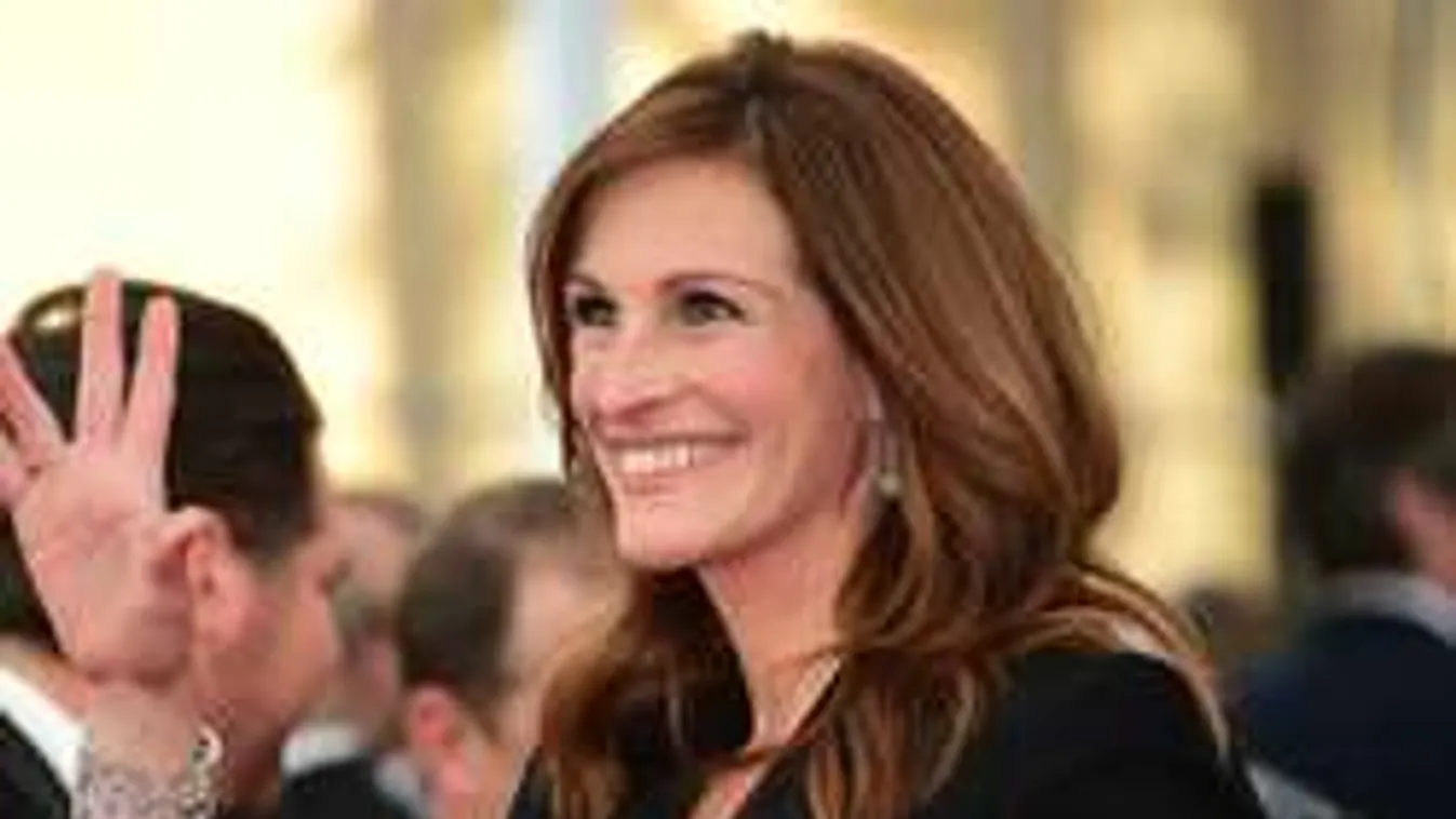 Magyar színész Julia Roberts új  partnere!