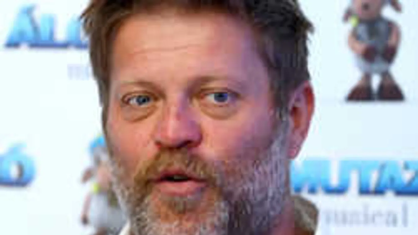 Kiderült, válságba került a magyar sztárszínész párkapcsolata