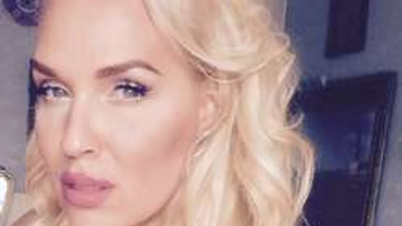 Meztelen melleket villantott a kádban a Barátok közt exsztárja!