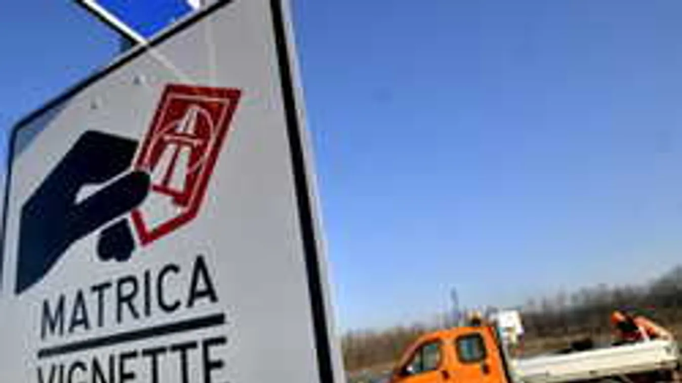 Három sávosra bővítik az M1-es autópályát