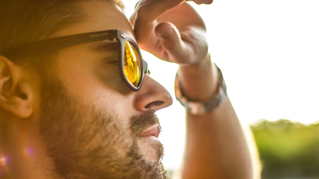 Mit tegyünk, ha vezetés közben szemből vakít a nap?