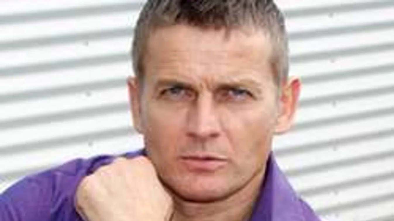 Nincs menekvés: Visszatért Rékasi Károly pszichopata zaklatója!