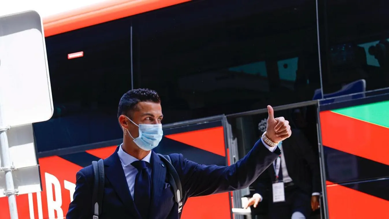 Ronaldóék buszra szálltak Budapesten, Angyalföldre mentek