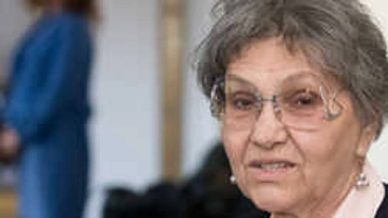 Nagy bajban Pécsi Ildikó unokája: Erre kötelezi a bíróság!