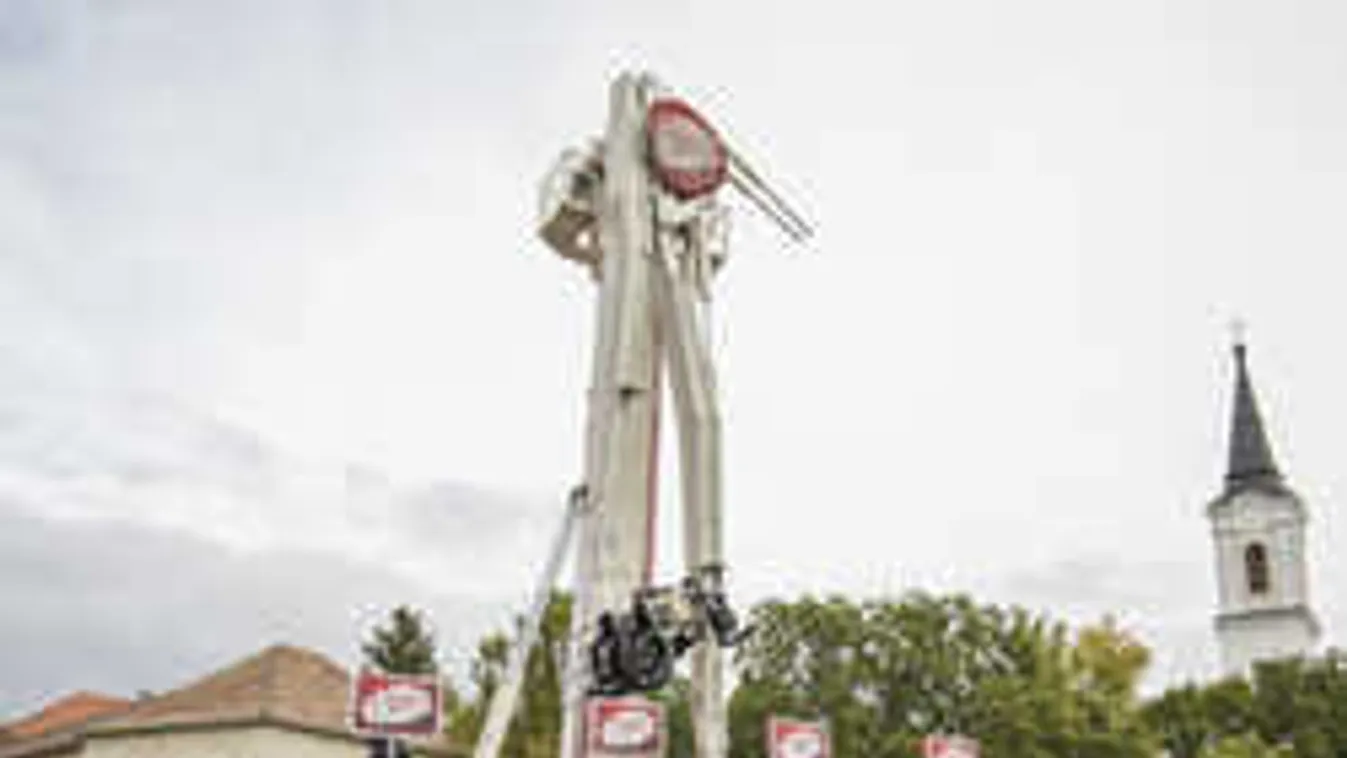 Várpalotai tragédia: hihetetlen, hogyan került az extrém hintára a család