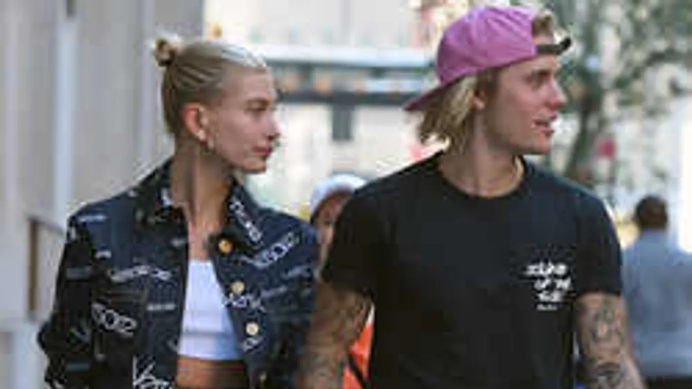 Egy hónap után jegyezte el kedvesét a 24 éves tinibálvány