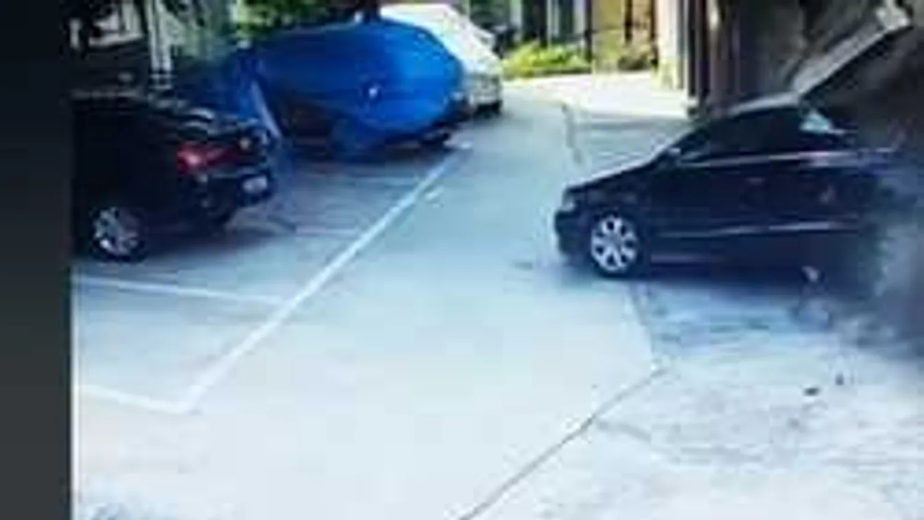 Egy sofőr parkolás alatt még nem okozott annyi kárt, mint a videón szereplő férfi!