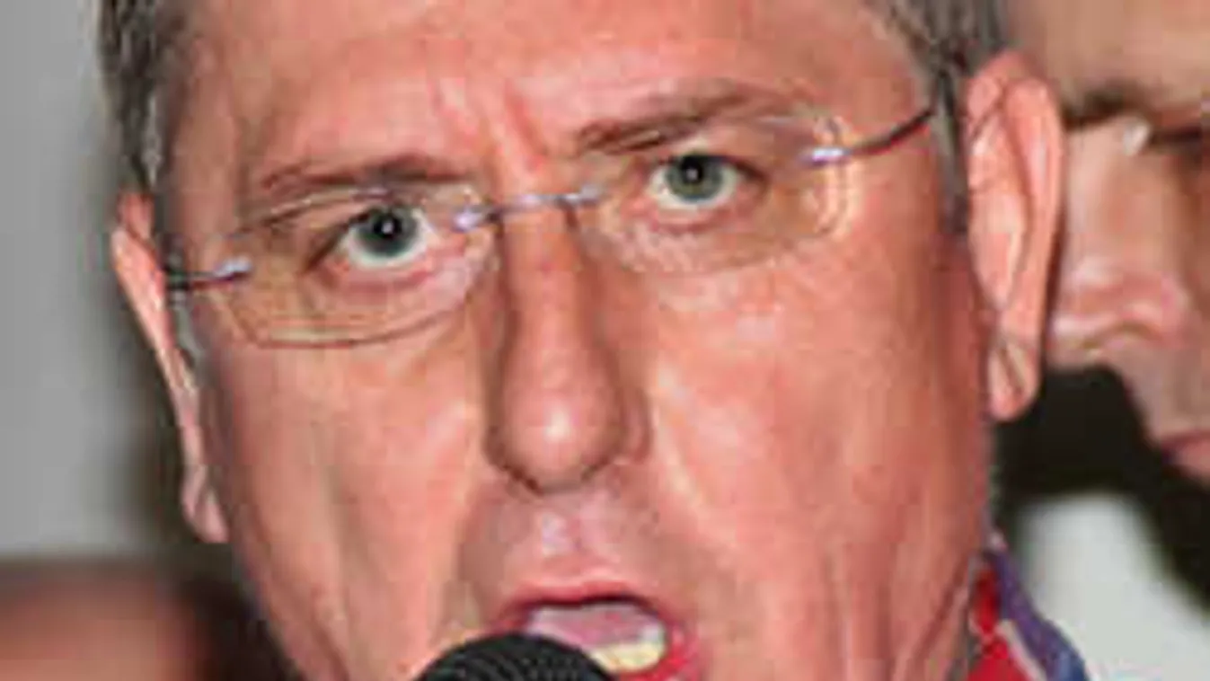 A 444 szerint Gyurcsány részegen tárgyalt a pártok együttműködéséről