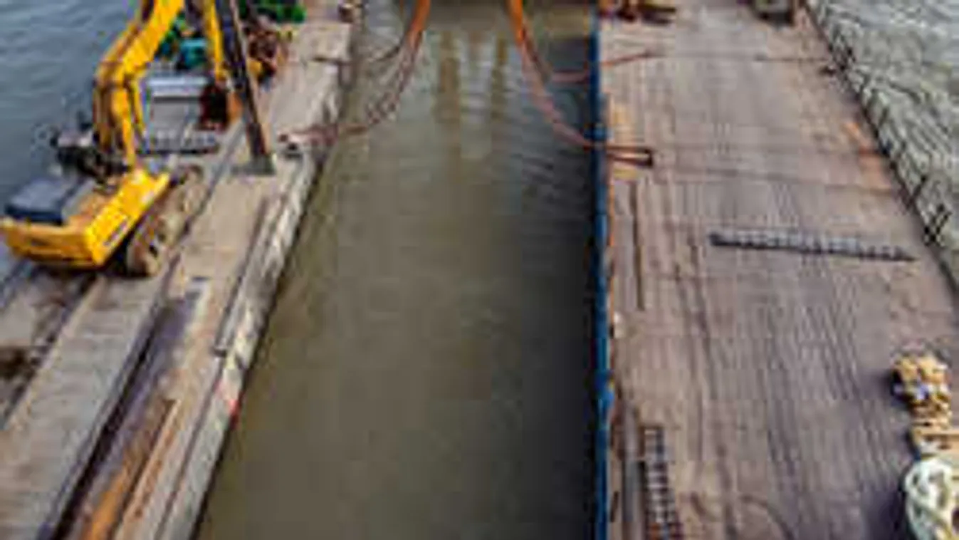 Kiemelik a Hableányt, lezárások a környéken