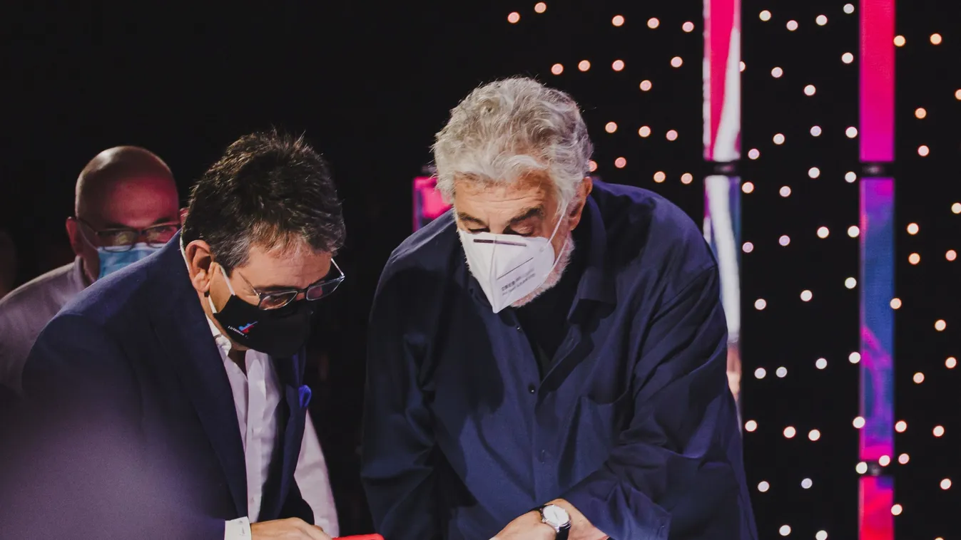 Plácido Domingo véleményezi a Virtuózokat!