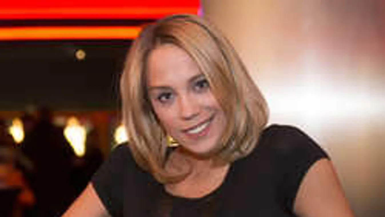 Mi történt? Külföldre menekül Kiss Ramóna!