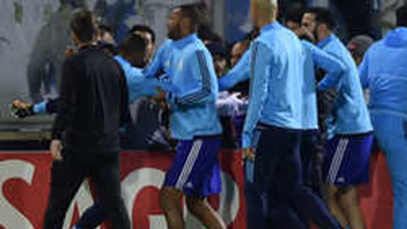 Magyar bíró állította ki a világsztárt brutális rúgása után