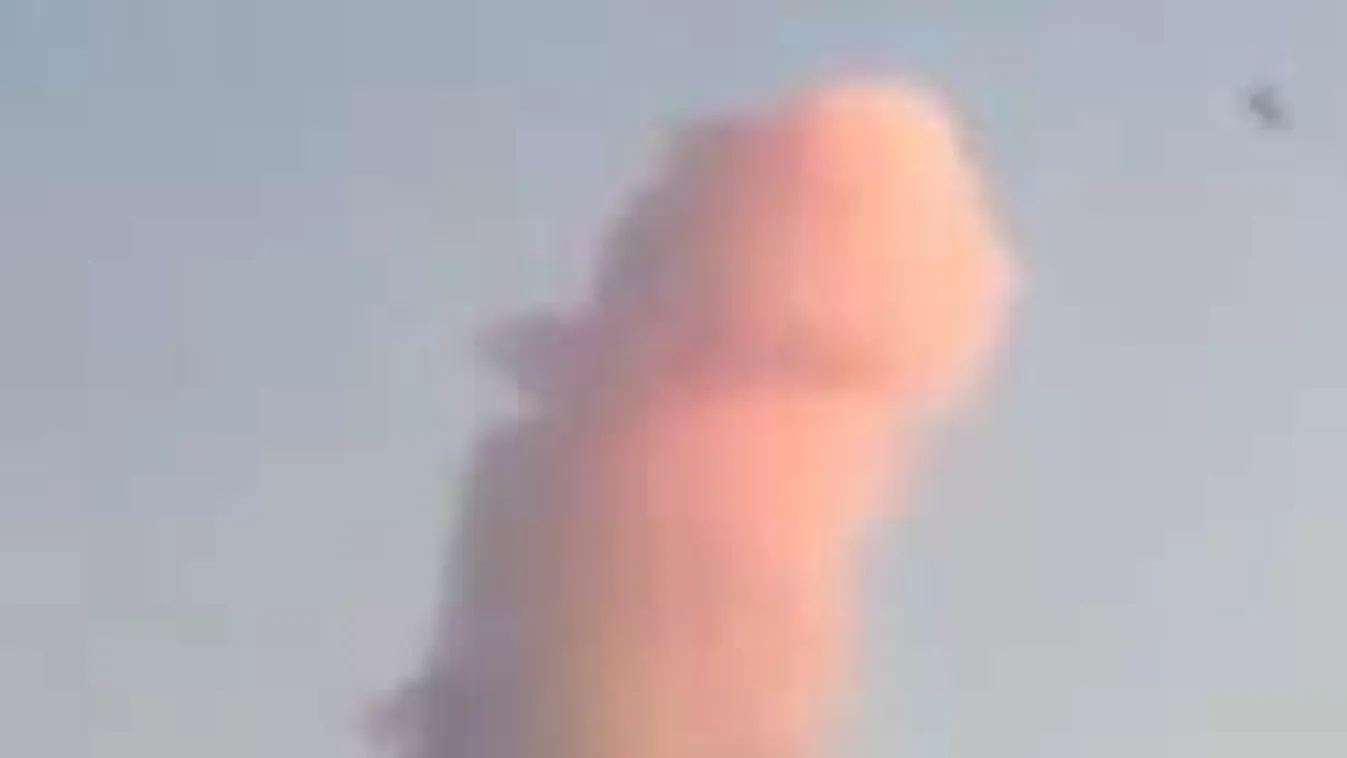 Pajzán jelenség: Hímvessző alakú füst szállt a napfényes égbolton!