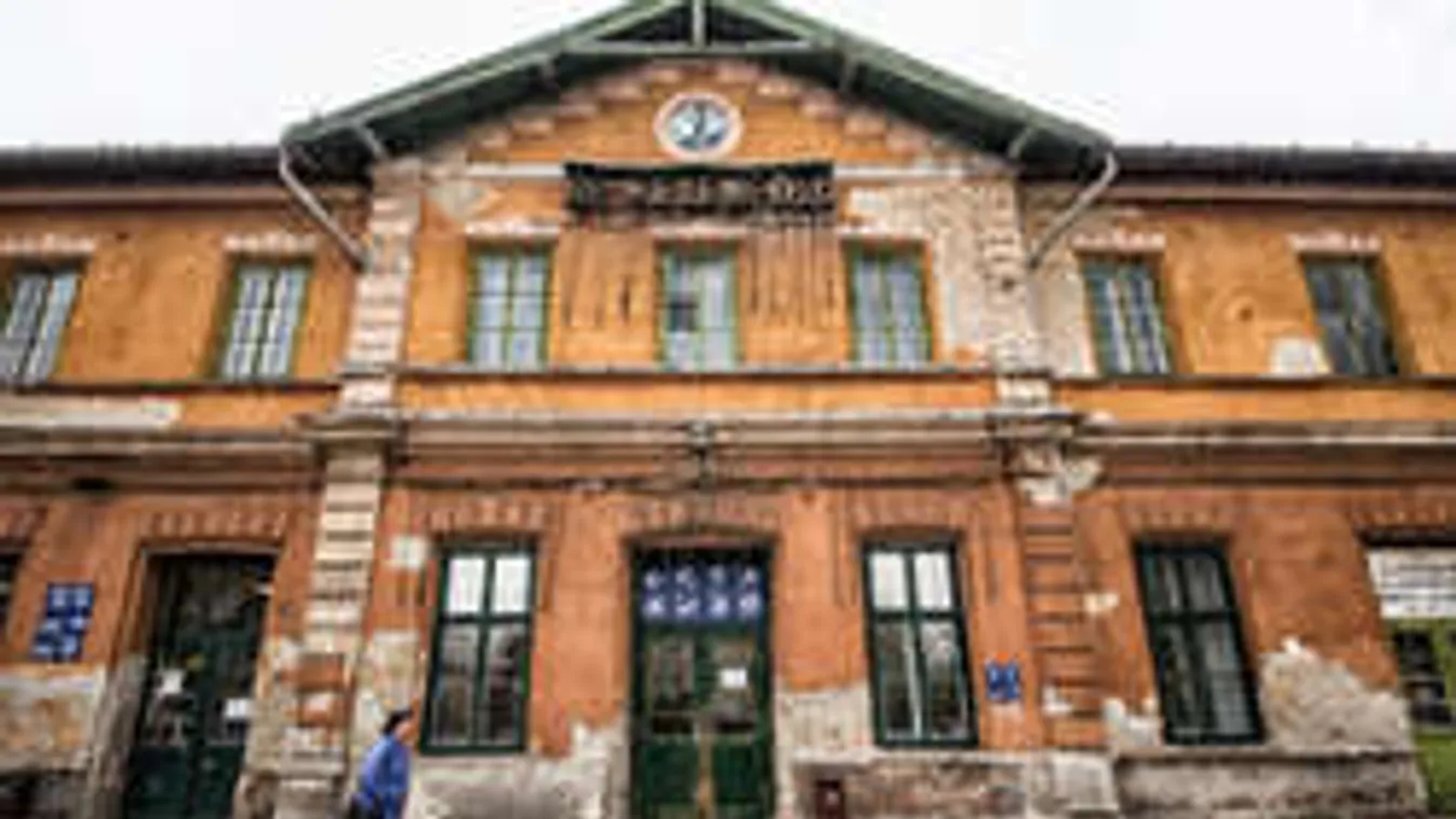 Kriminális állapotok Kelenföldön. Romkocsma nyílik az állomás helyén?