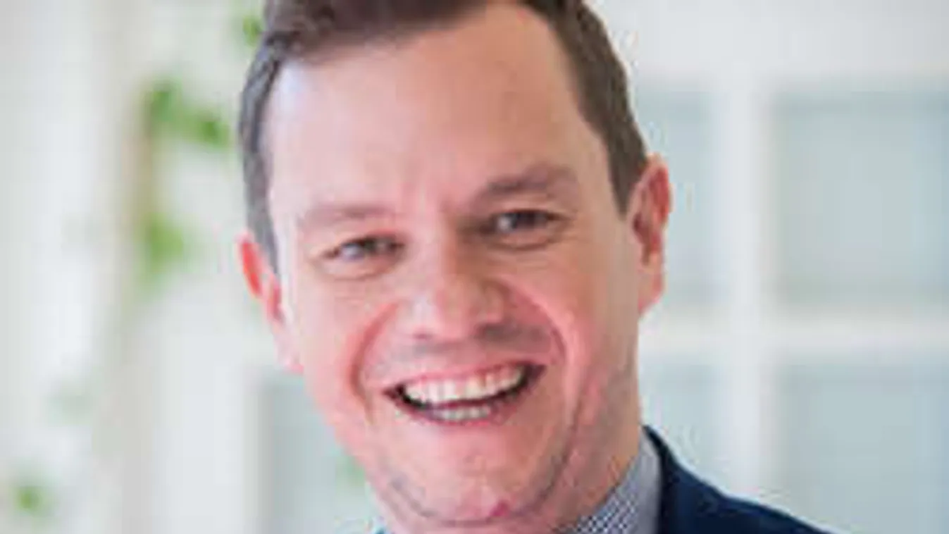 Váratlan bejelentés: bármikor jöhet a baba Nacsáéknál