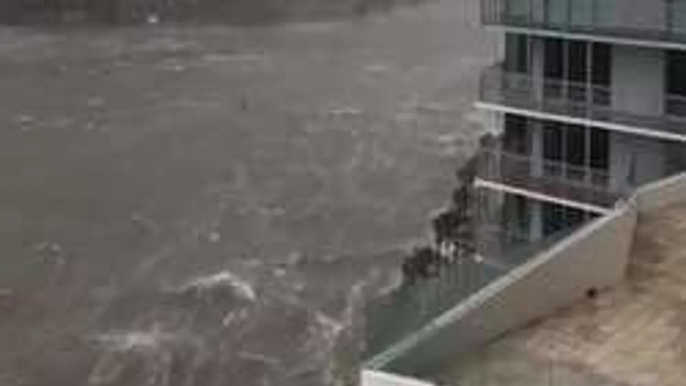 Megrázó videók! Így csapott le a hurrikán Floridára!